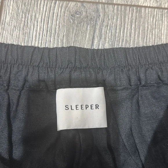 • Sleeper • Women’s Linen Shorts Pleated & Cuffed Black Small - Picture 3 of 5